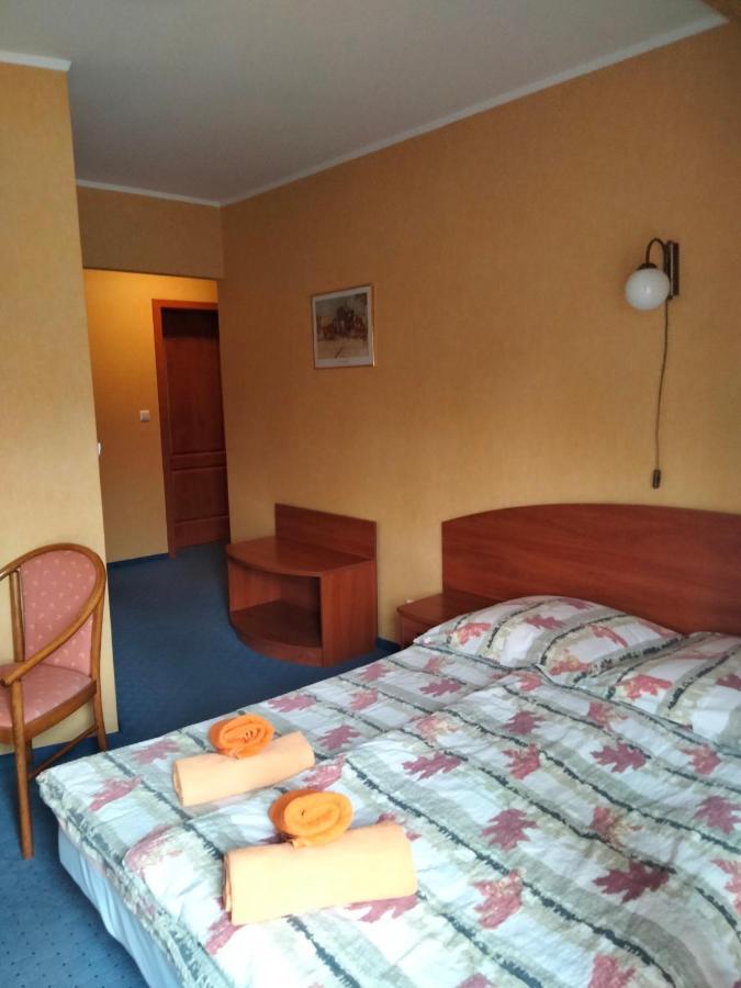 Zajazd Restauracja Machliny Buitenkant foto