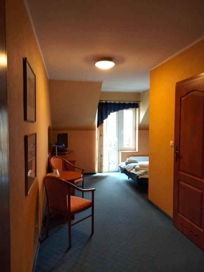 Zajazd Restauracja Machliny Buitenkant foto