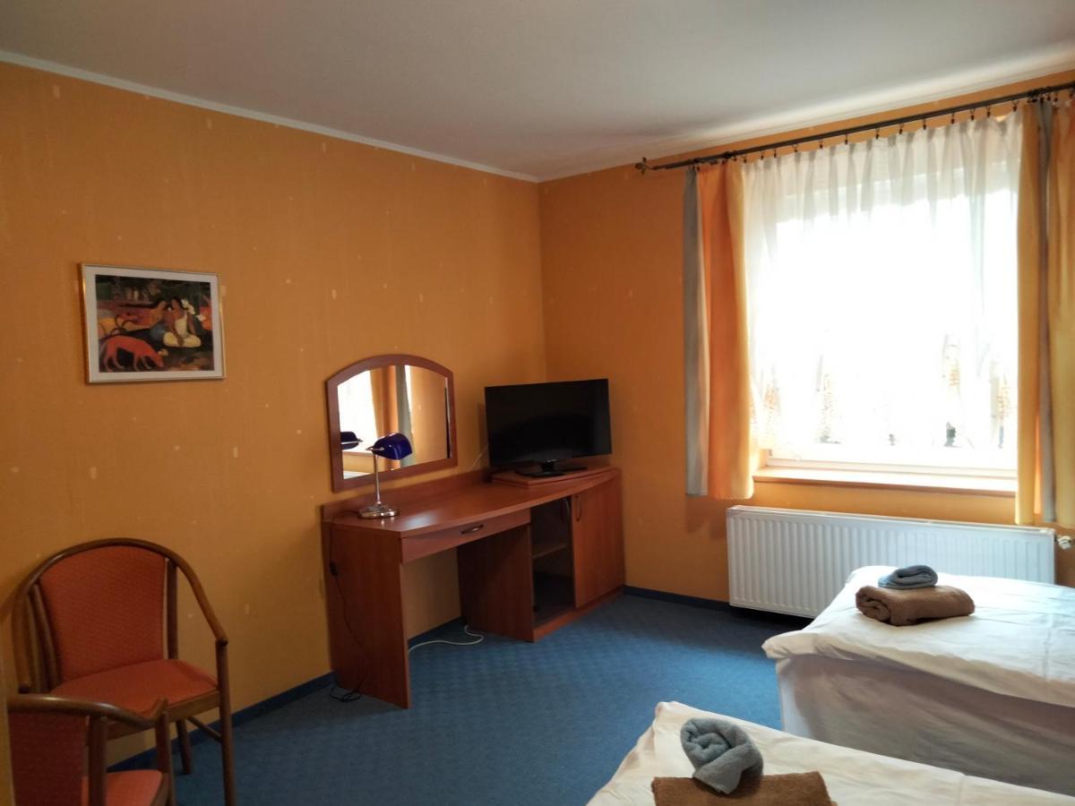 Zajazd Restauracja Machliny Buitenkant foto